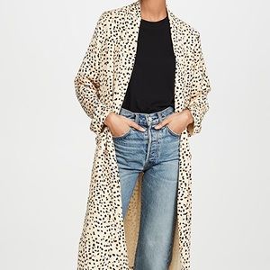 Cupcakes & Cashmere Arianne Leopard Duster size M